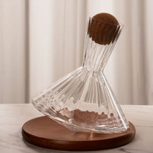 Self Aerating Wine Decanter with Spinning Base
